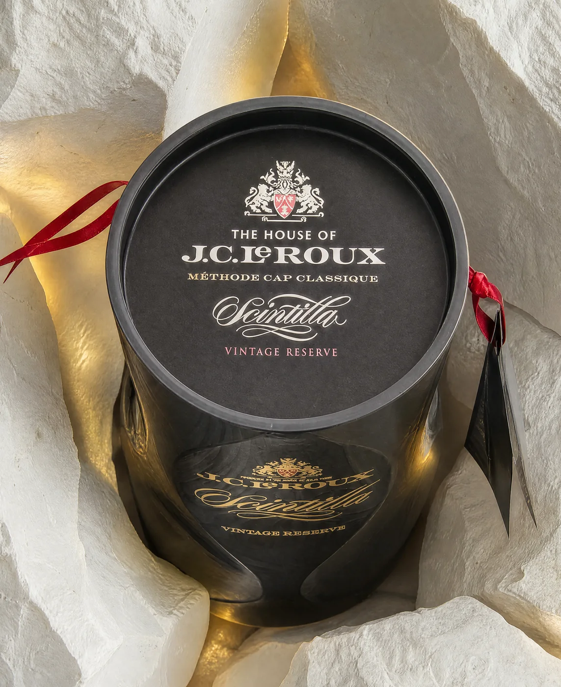 The tube from above, with ribbon