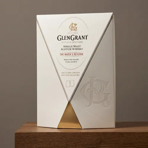 Glen Grant gift pack in white board with a gold foil panel